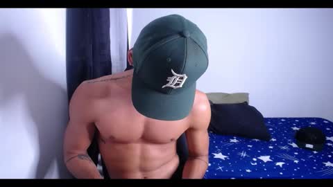 Snapshot of jonryder_ chatting on December 7, 8:27 pm Ryder Jon online show from December 7, 8:27 pm