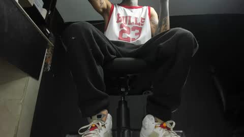 Snapshot of jordan33blake chatting on February 18, 12:39 pm jordan33blake online show from February 18, 12:39 pm