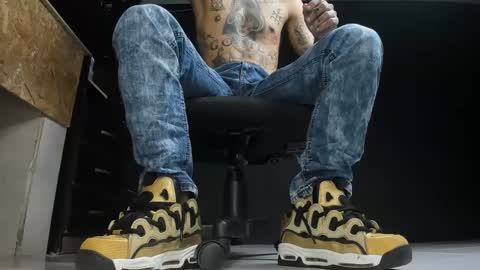Snapshot of jordan33blake chatting on January 31, 1:23 pm jordan33blake online show from January 31, 1:23 pm