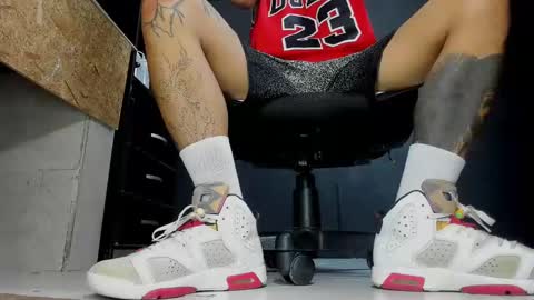 Snapshot of jordan33blake chatting on February 2, 1:19 pm jordan33blake online show from February 2, 1:19 pm
