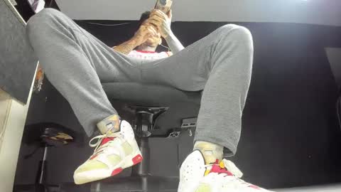 Snapshot of jordan33blake chatting on February 22, 12:29 pm jordan33blake online show from February 22, 12:29 pm