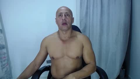 Snapshot of jordan_gomez_ chatting on February 19, 2:55 am Jordan online show from February 19, 2:55 am