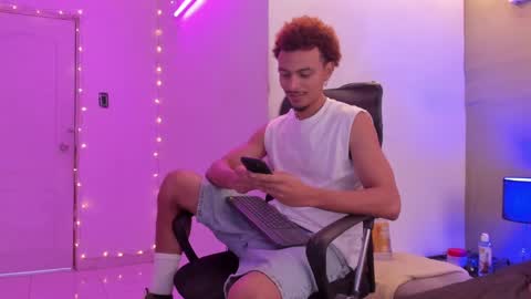 Snapshot of jordan_love7 chatting on January 23, 1:35 pm jordan online show from January 23, 1:35 pm