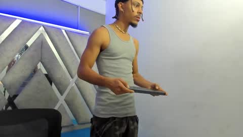 Snapshot of jordan_love7 chatting on February 28, 12:42 pm jordan online show from February 28, 12:42 pm