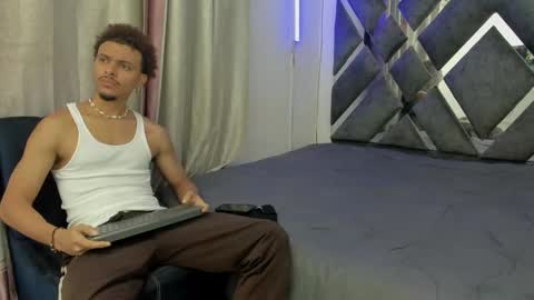 Snapshot of jordan_love7 chatting on February 3, 3:31 am jordan online show from February 3, 3:31 am