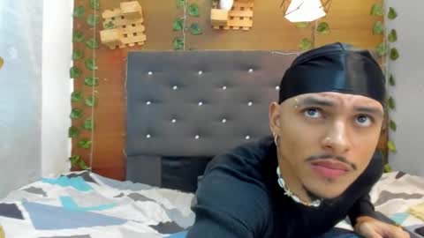 Snapshot of jordan_love7 chatting on February 9, 3:32 am jordan online show from February 9, 3:32 am