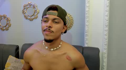 Snapshot of jordan_love7 chatting on February 7, 1:04 am jordan online show from February 7, 1:04 am