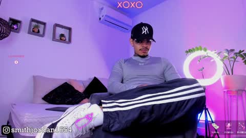 Snapshot of jordansmiith_ chatting on January 3, 10:40 pm Jordan Smith online show from January 3, 10:40 pm