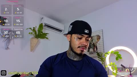 Snapshot of jordansmiith_ chatting on October 14, 8:49 pm Jordan Smith online show from October 14, 8:49 pm
