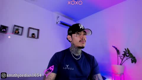 Snapshot of jordansmiith_ chatting on January 9, 9:37 pm Jordan Smith online show from January 9, 9:37 pm