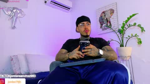 Jordan Smith online show from April 18, 8:42 pm