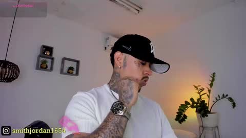 Snapshot of jordansmiith_ chatting on February 28, 8:39 pm Jordan Smith online show from February 28, 8:39 pm