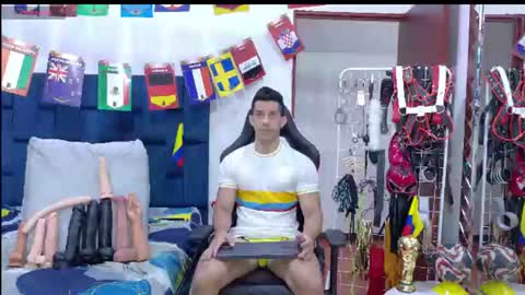 jose_rumbero91 online show from June 12, 11:41 am