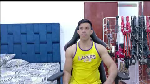 jose_rumbero91 online show from April 15, 1:55 pm