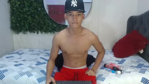 Snapshot of jose_sexycumm chatting on March 2, 8:25 pm jose_sexycumm online show from March 2, 8:25 pm