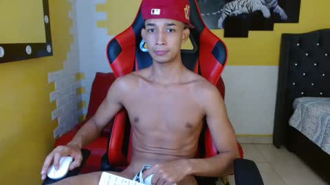 Snapshot of jose_sexycumm chatting on September 22, 10:53 pm jose_sexycumm online show from September 22, 10:53 pm