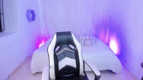 Jose online show from December 2, 10:24 pm