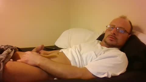 Snapshot of josh4824 chatting on March 9, 8:42 pm josh4824 online show from March 9, 8:42 pm