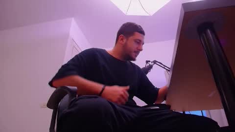 JoshKnight online show from October 23, 5:00 am