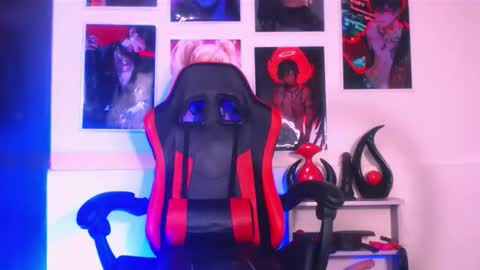 josue_linares online show from June 7, 10:06 pm