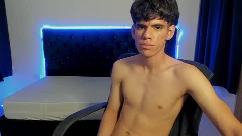 josy online show from August 3, 1:26 am
