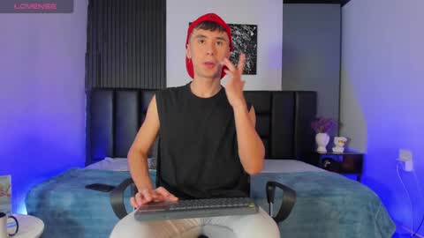 Snapshot of jota_stevensxx chatting on February 5, 11:44 am Jota Stivens online show from February 5, 11:44 am