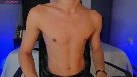 Snapshot of jota_stevensxx chatting on February 11, 11:43 am Jota Stivens online show from February 11, 11:43 am