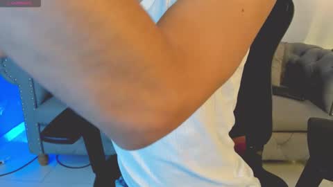 Snapshot of jota_stevensxx chatting on October 15, 8:05 pm Jota Stivens online show from October 15, 8:05 pm