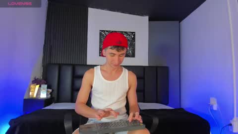 Snapshot of jota_stevensxx chatting on February 9, 12:08 pm Jota Stivens online show from February 9, 12:08 pm