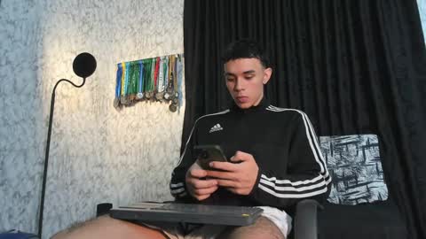 Snapshot of joulianogreco1 chatting on January 29, 12:43 am Im Jouliano online show from January 29, 12:43 am