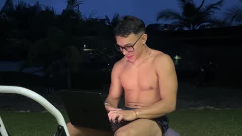 Im Jouliano online show from November 11, 10:59 pm