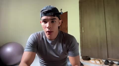 Im Jouliano online show from June 13, 3:43 pm