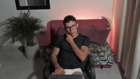 Snapshot of joulianogreco1 chatting on September 17, 2:01 am Im Jouliano online show from September 17, 2:01 am