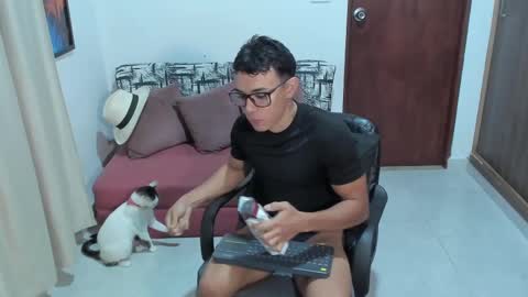 Snapshot of joulianogreco1 chatting on September 19, 2:12 am Im Jouliano online show from September 19, 2:12 am