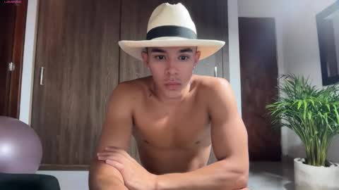 Im Jouliano online show from November 24, 11:06 pm