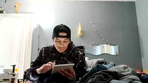 Snapshot of jpizzy23 chatting on March 11, 2:51 pm dLowfrk online show from March 11, 2:51 pm