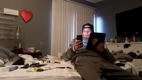 Snapshot of jpizzy23 chatting on February 9, 3:01 pm dLowfrk online show from February 9, 3:01 pm
