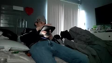 Snapshot of jpizzy23 chatting on January 15, 3:50 pm dLowfrk online show from January 15, 3:50 pm