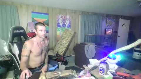 jrizzle1111 online show from October 31, 9:01 am