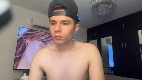 juan_boy25 online show from June 21, 2:28 am