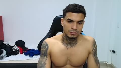 juan_gomez_1 online show from June 5, 11:54 pm