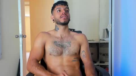 Snapshot of juanbladde chatting on September 17, 2:40 pm Juan Esteban online show from September 17, 2:40 pm
