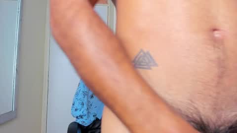 Snapshot of juanbladde chatting on March 11, 2:07 pm Juan Esteban online show from March 11, 2:07 pm