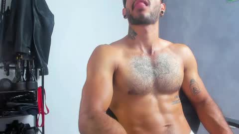 Juan Esteban online show from April 13, 2:18 pm