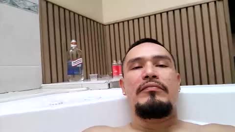 Snapshot of juanchis_24 chatting on October 6, 11:59 am juanchis_24 online show from October 6, 11:59 am