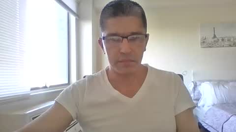 juanearth1 online show from June 8, 10:44 pm