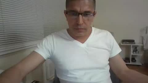 juanearth1 online show from January 5, 10:35 pm