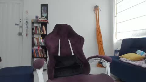 Snapshot of juanisimo_ chatting on October 11, 9:52 pm JUANISIMO online show from October 11, 9:52 pm