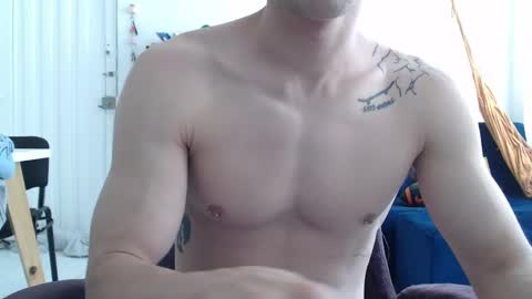 Snapshot of juanisimo_ chatting on January 21, 3:39 pm JUANISIMO online show from January 21, 3:39 pm