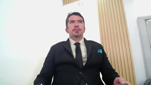 Juan k online show from April 25, 1:41 pm